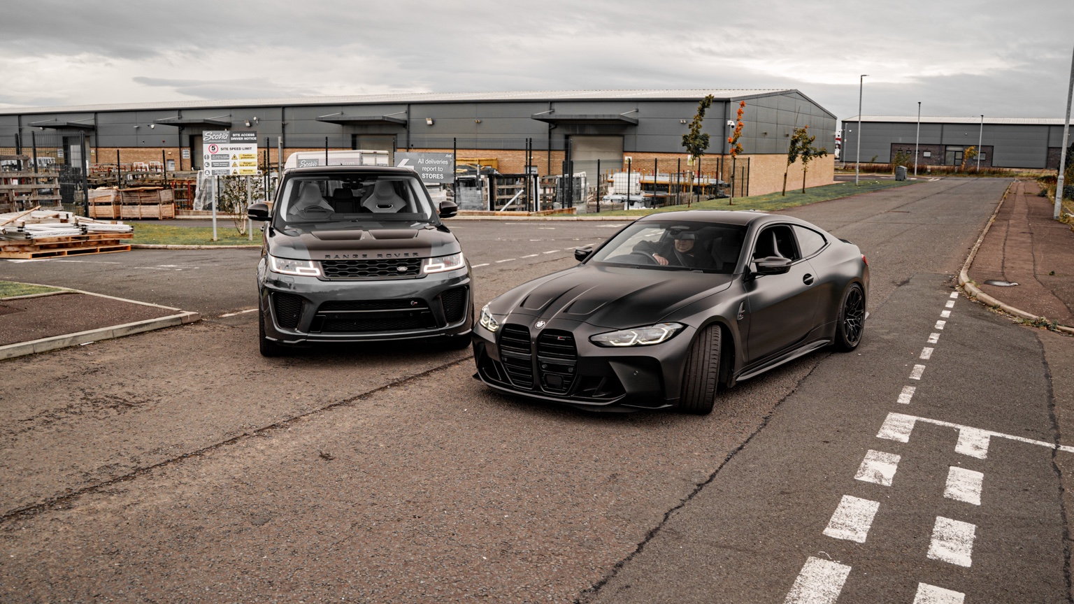 BMW M4 + Range Rover SVR