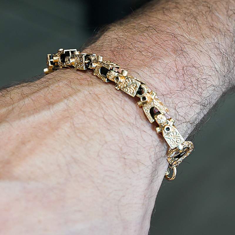 9CT GOLD LEGO BRACELET