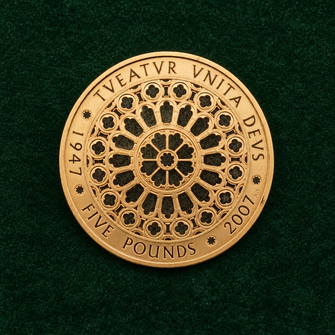 2007 ROYAL DIAMOND WEDDING £5 GOLD COIN