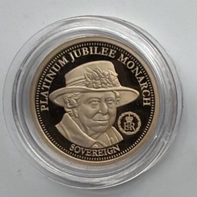 PLATINUM JUBILEE PLATINUM-GOLD FULL SOVEREIGN — 8g OR £750 CASH ALTERNATIVE