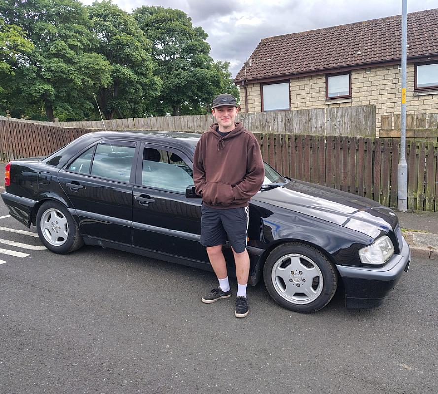 Mercedes C200