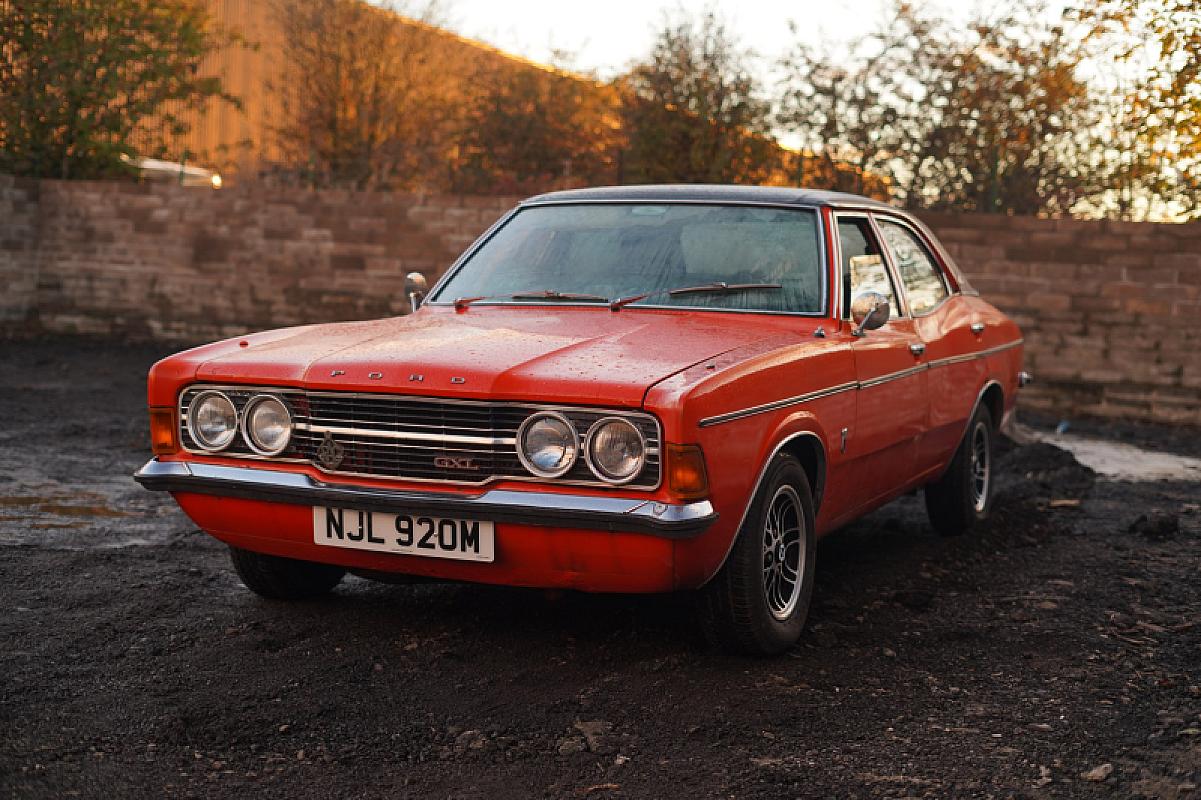 Ford Cortina 2000E