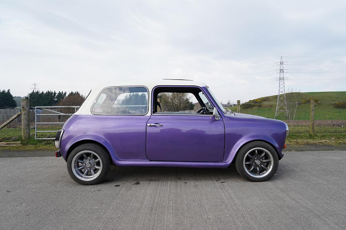 Competition Rover Mini | Retroshite