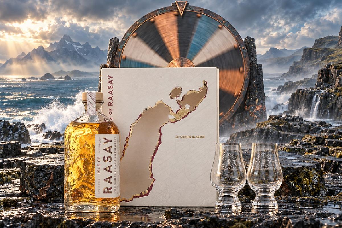 CLUB 24 - Isle of Raasay Signature Single Malt Gift Set with 2x Glasses